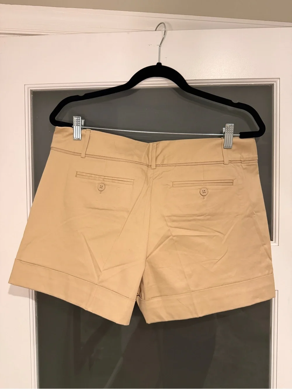 New York & Company 7th Avenue Design Studio Tan Khaki Cuffed Shorts Size 10 NWOT